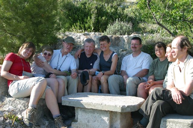 Kreta2007-0271 Een gezellig verzamelplaatsje op het hoogste punt van het dorp